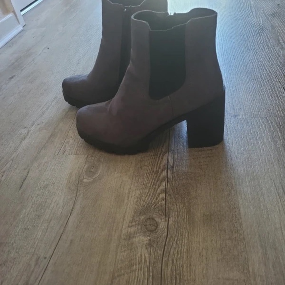 Elegant Brown Heeled Boots for Women